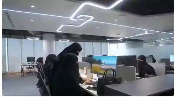 راتب ثلاثة شهور اضافة للراتب الاساسي لهذه الفئة من الموظفات في السعودية