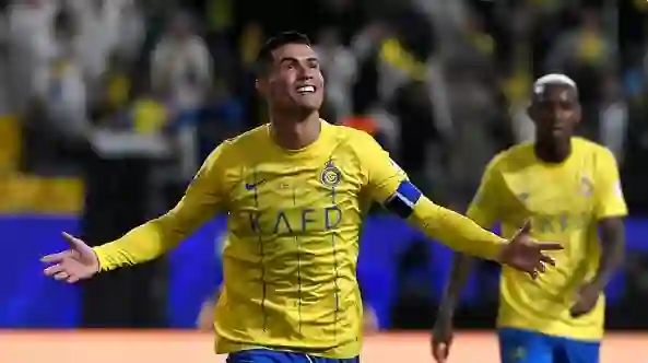 النصر يوضح حول السبب الحقيقي لغياب رونالدو عن التدريبات في مقر النادي 