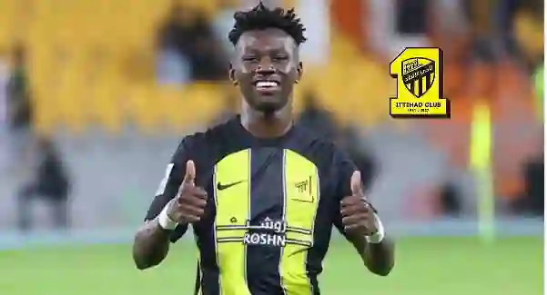 لوران بلان يوافق على رحيل نجم الاتحاد للدوري الأوربي في صفقة مفاجئة 
