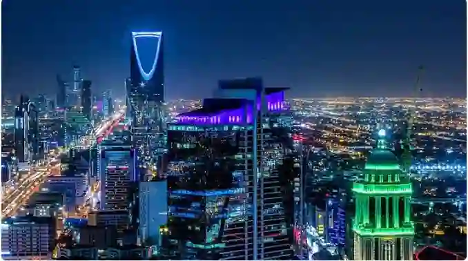 مصادر تكشف سبب حملة اغلاق اللاونجات في الرياض 